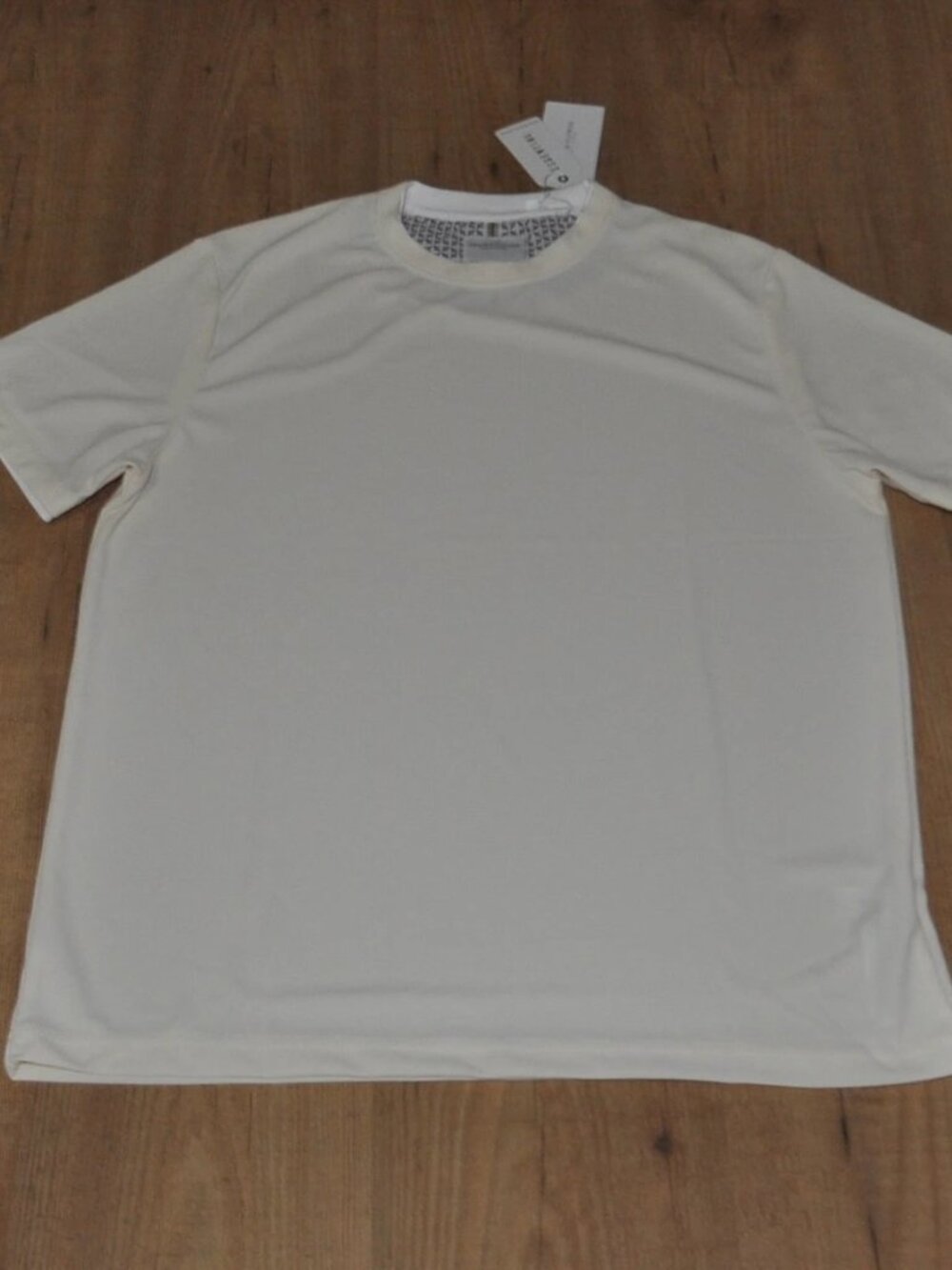 DENIM & FLOWER men's large t-shirt  NWT